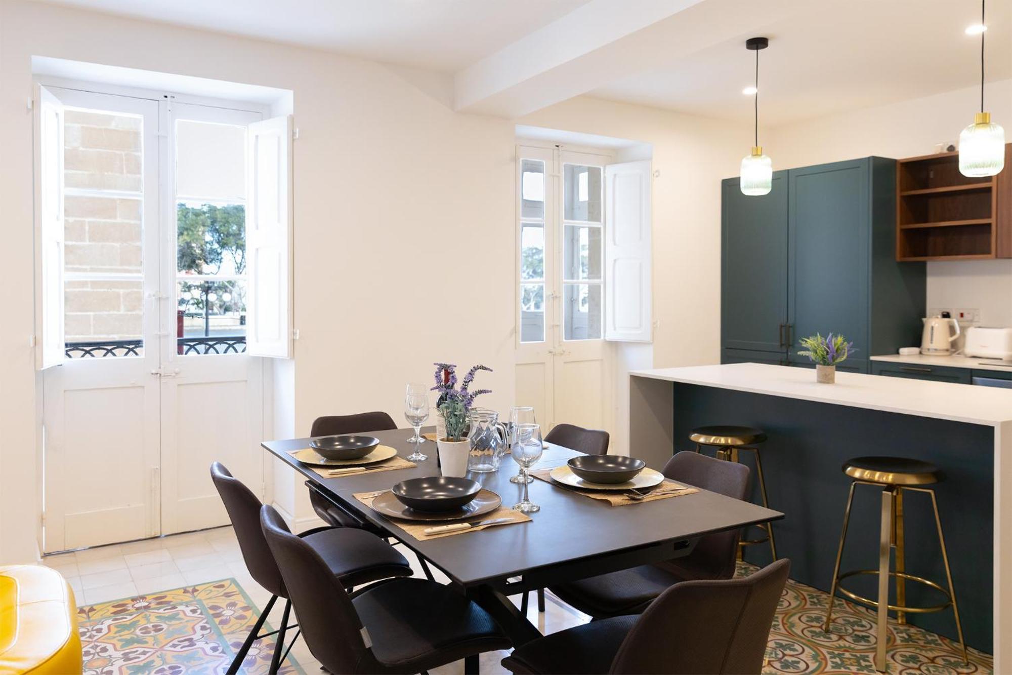 Florette Suite Designer Finish With Stunning Lounge Terrace By Arcobnb Il-Furjana Dış mekan fotoğraf